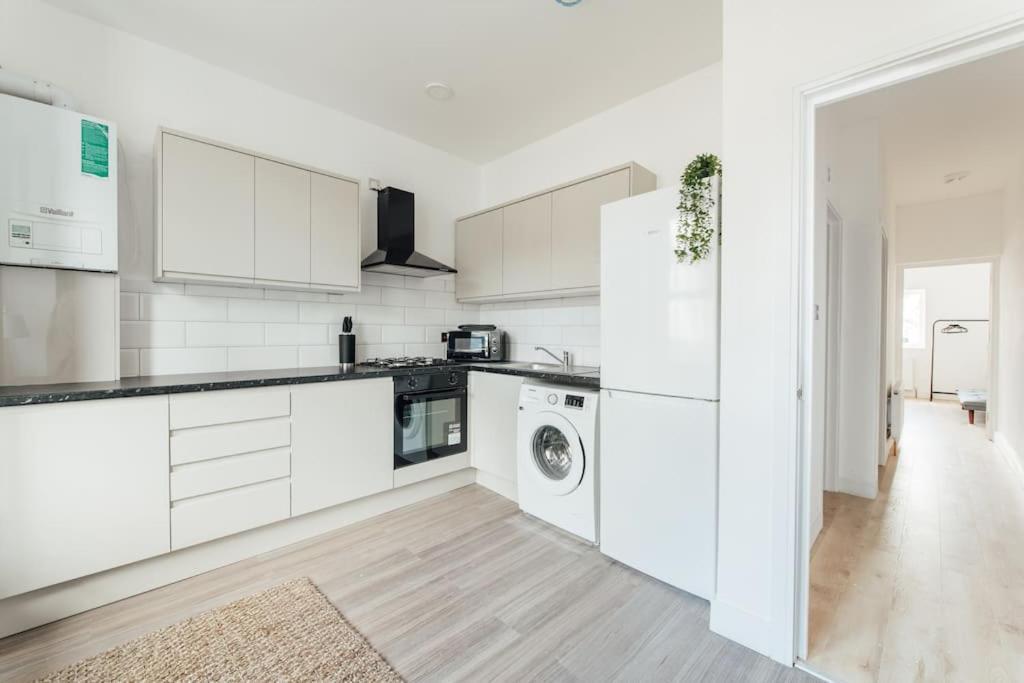 Stylish 2 Bedroom Flat In Ilford, London Exteriér fotografie